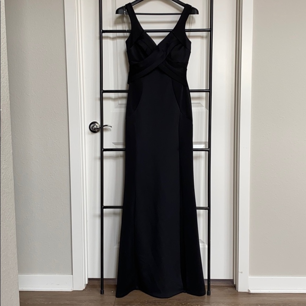 Floor Length Fitted Black Dress